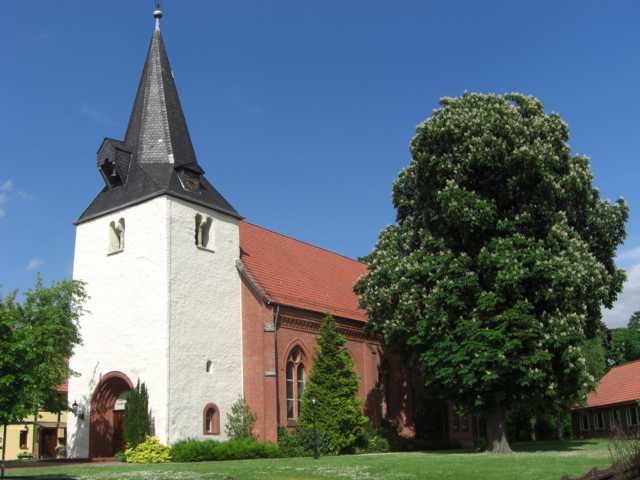 Kirche Sommer